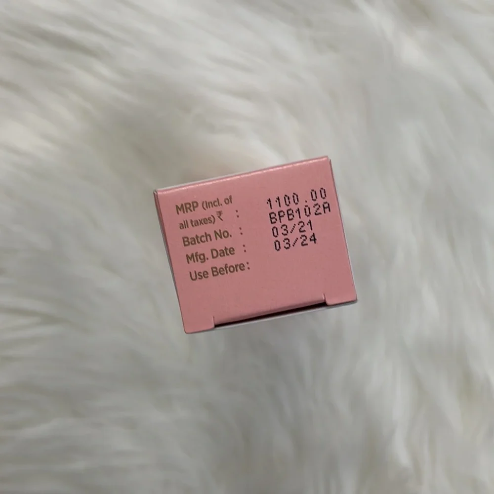 The Pink Foundry Oil Free Niacinamide
Matte Moisturiser | Blue Light Protection* - Picture 13 of 13